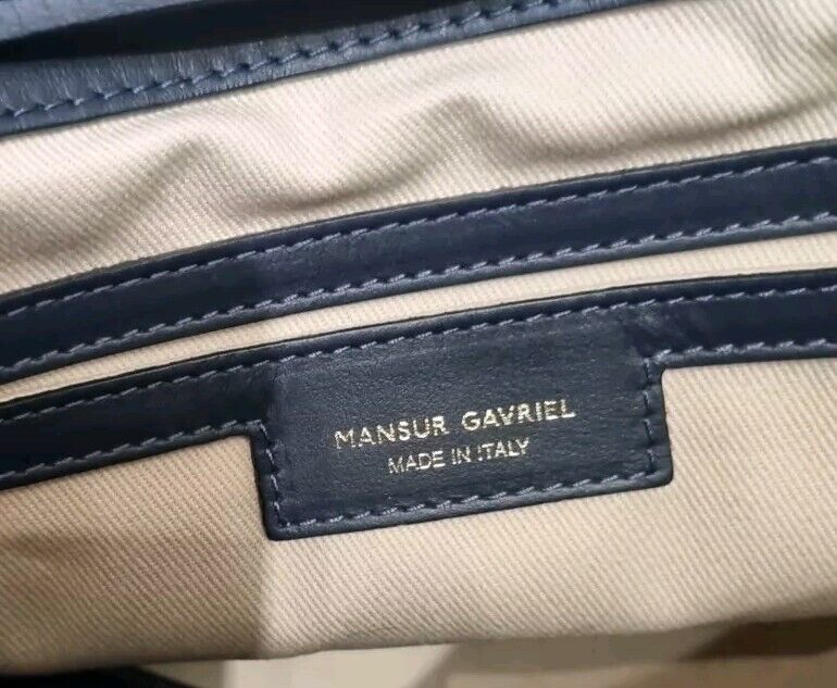 5039261