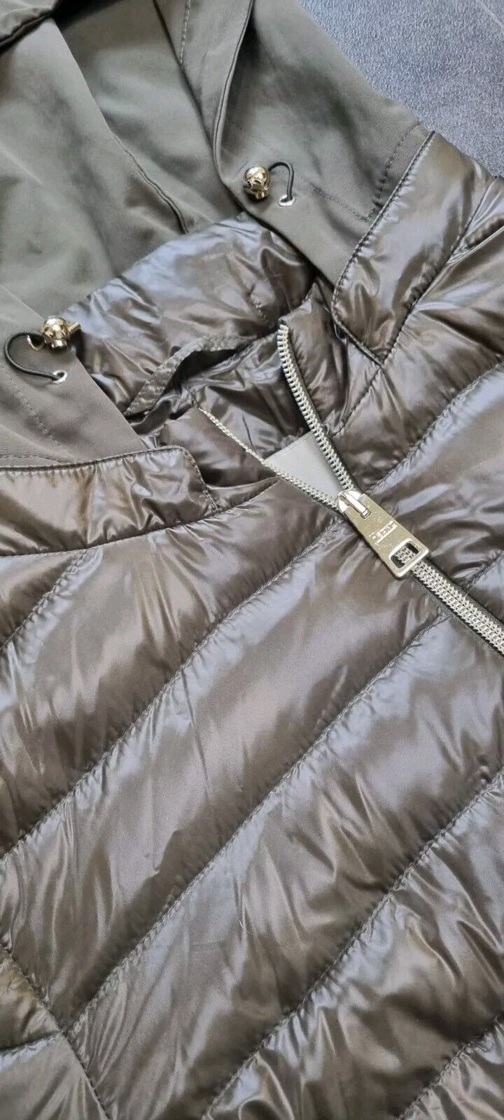 Herno Ultra Lightweight Shiny Olive Green Jacket With Removable Hood Size 48