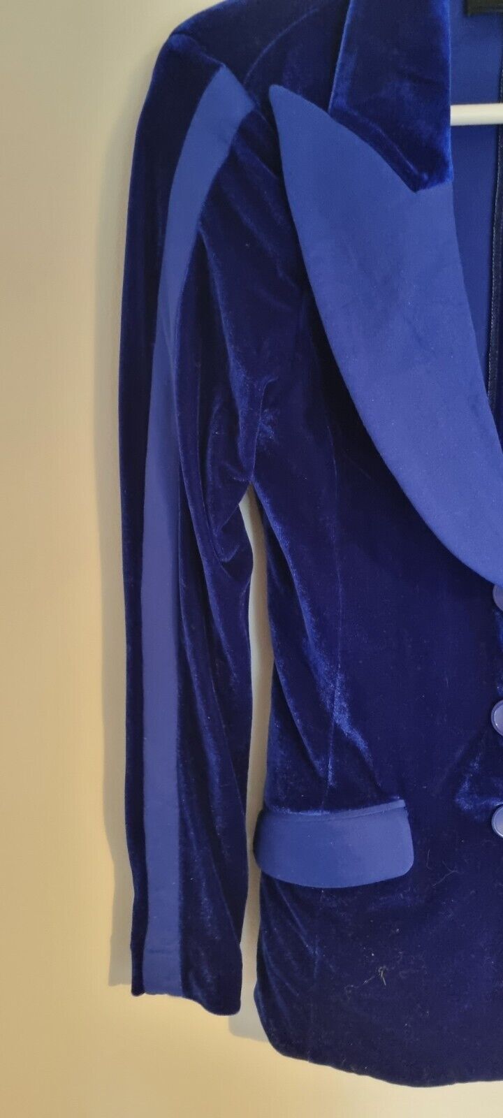 Emporio Armani Women's Royal Blue Velvet Blazer Jacket Size 4. Made In Italy