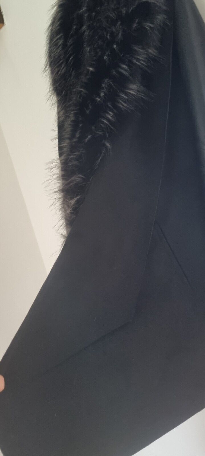 Gorgeous Joseph Ribkoff Women's Black Coat With Detachable Fur Collar Size Large