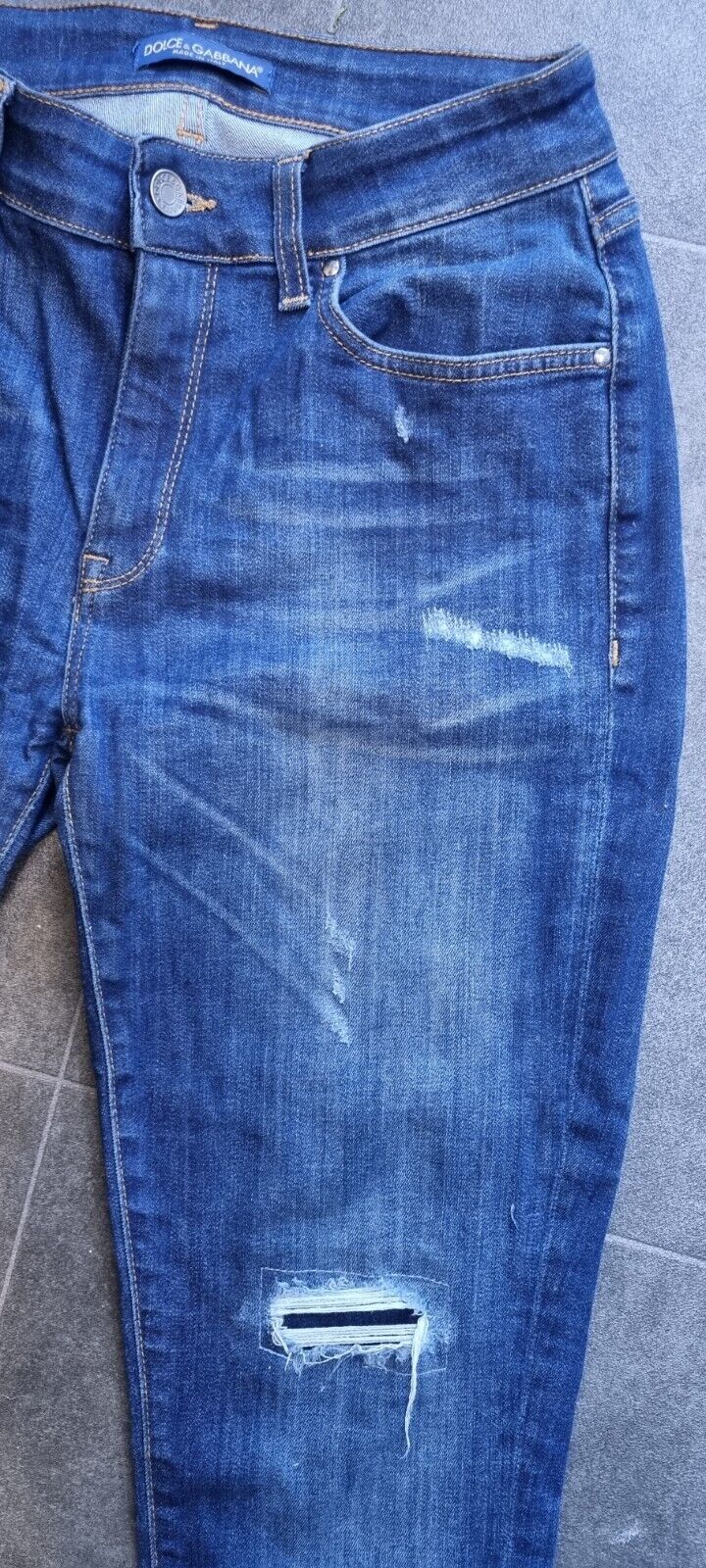 Dolce & Gabbana Women's Blue Ripped Jeans, With Calf & Silver Metal Logo Size 42