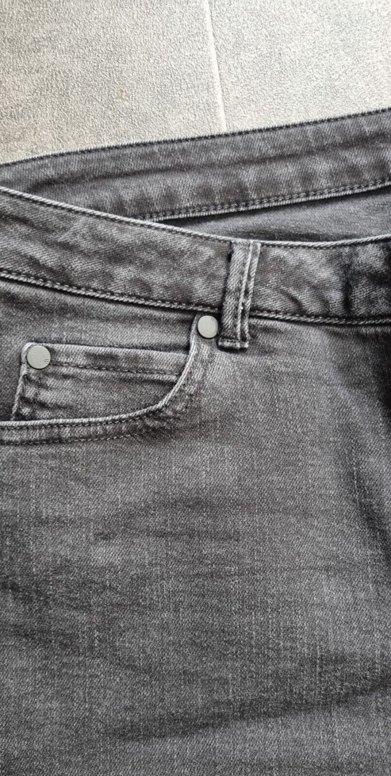 Whistles Women's Black Cropped Jeans Size 34