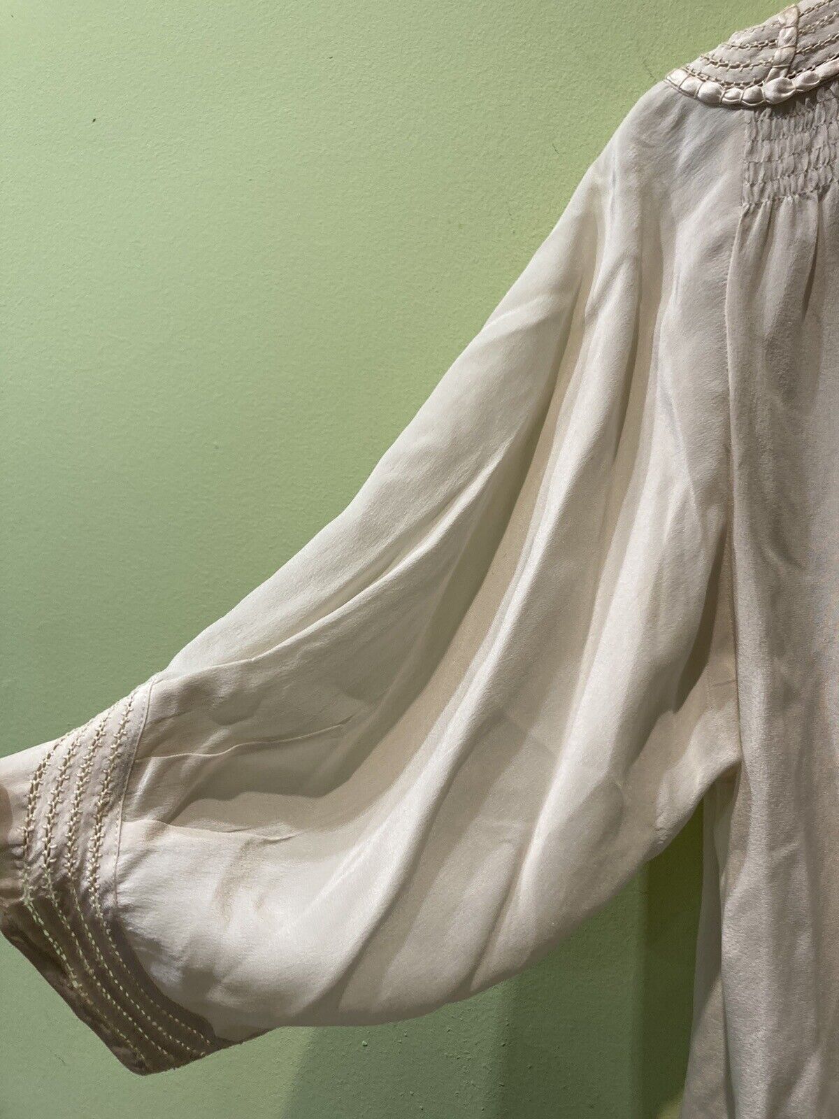 Pyrus Women's 100% Silk Off White Blouse Size XS