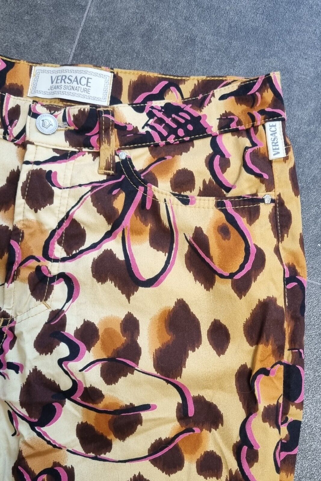 BNWT Authenticity Guaranteed Versace Jeans Signature Stretch Cotton Size 29/43