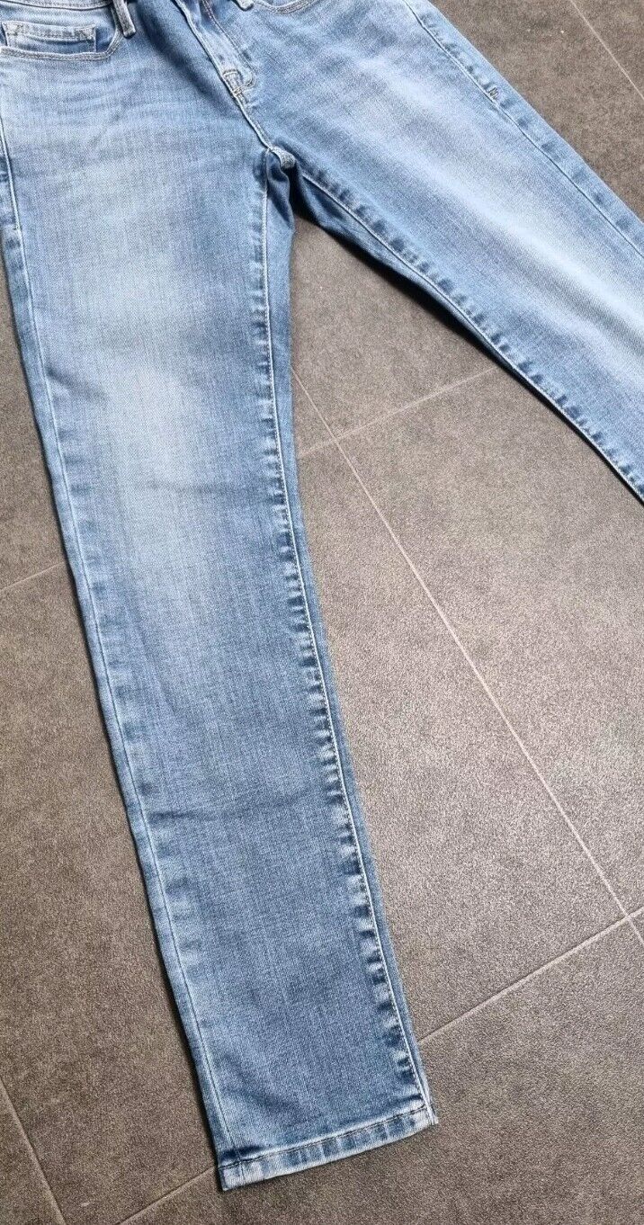Frame Women's Blue Jeans "Le Garcon" Size 23