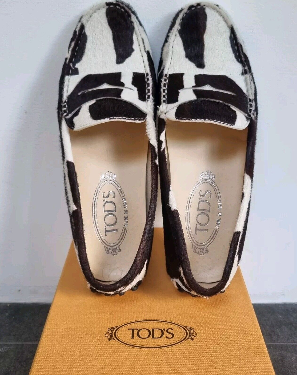 BNWT Tod's Cowhide Design Calfs Hide Gommini Doppia Womens Brown Loafers Size 36