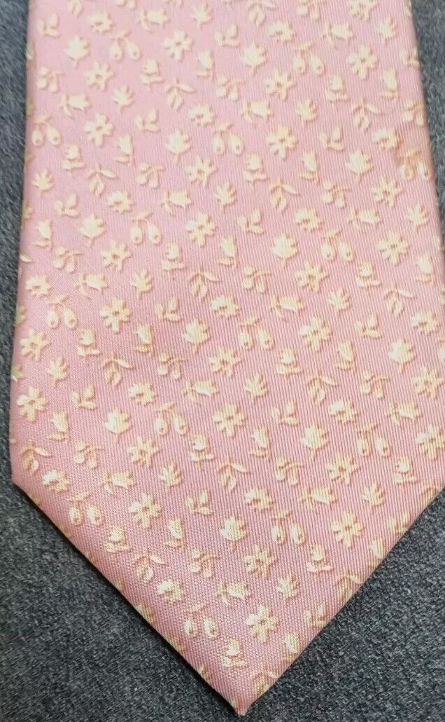 Salvatore Ferragamo Men's 100% Silk Pink Tie