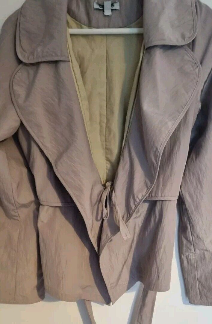 Designer Chloe Women's Natural Coloured Collared Jacket Size 36