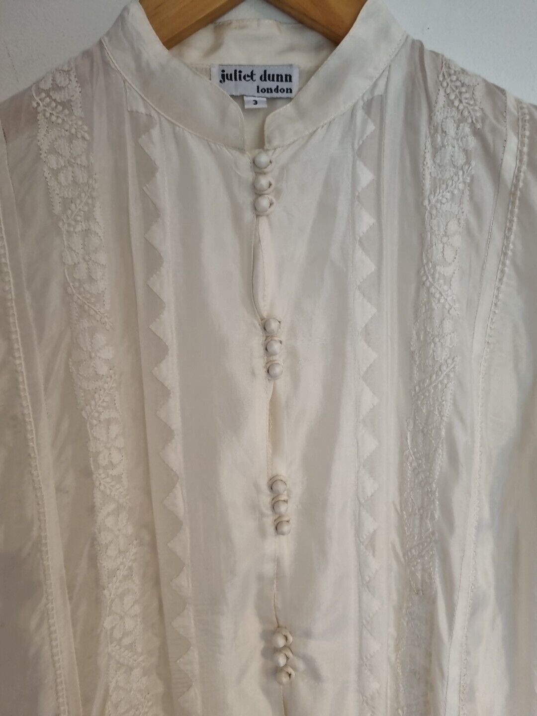 Juliette Dunn 100% Silk Women's White Embroidered And Buttoned Kaftan Size 3
