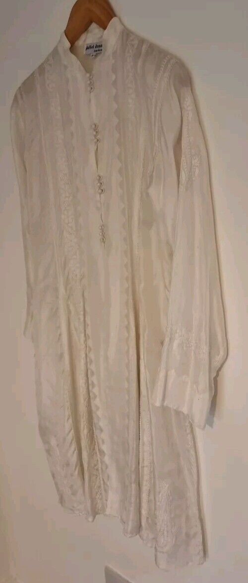 Juliette Dunn 100% Silk Women's White Embroidered And Buttoned Kaftan Size 3