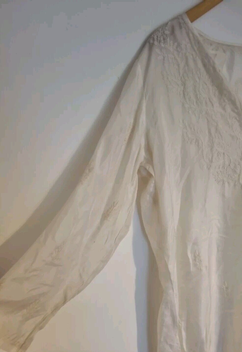 Juliette Dunn Women's 100% Silk Cream Embroidered Kaftan, Housecoat Size 3