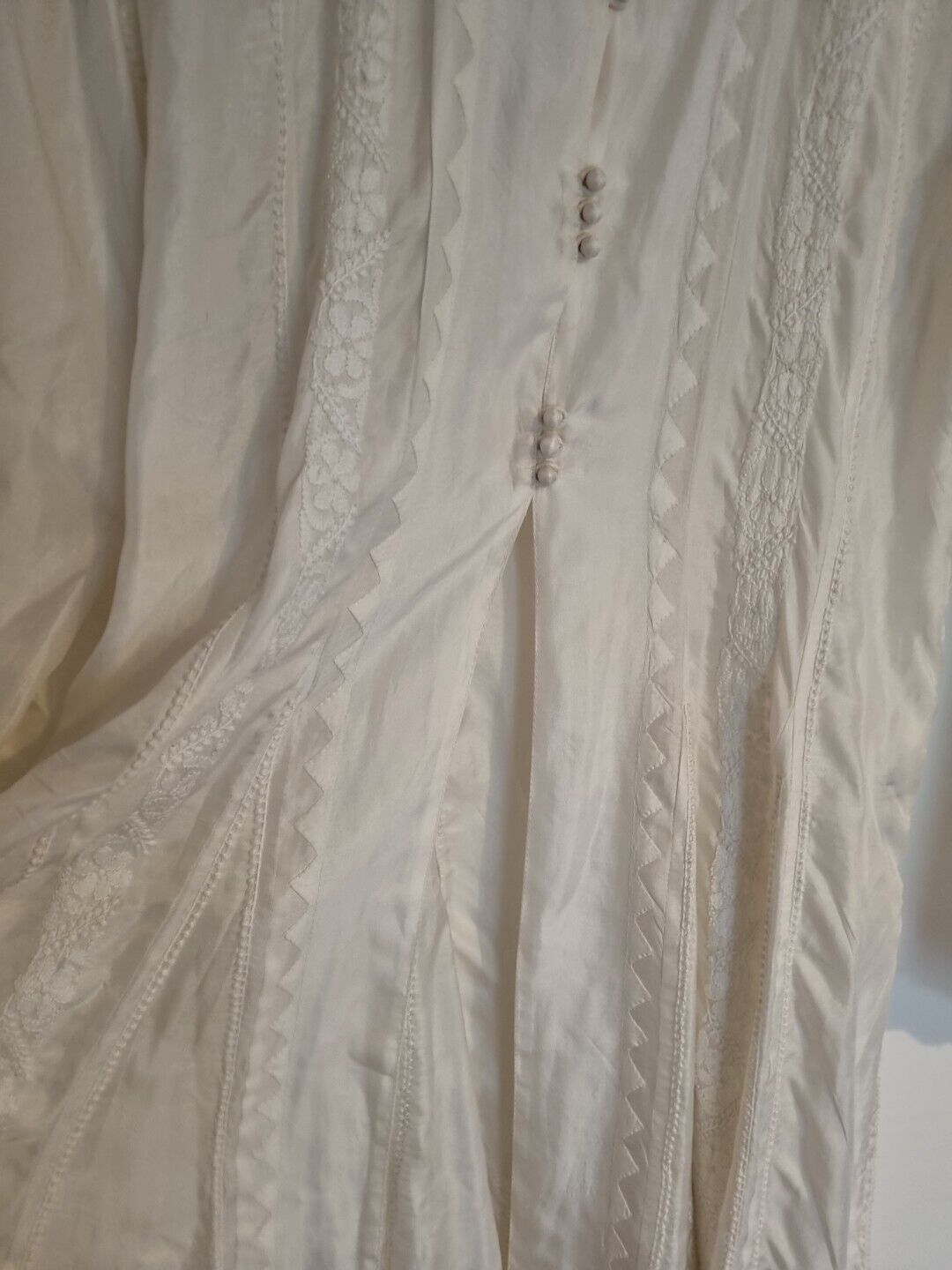 Juliette Dunn 100% Silk Women's White Embroidered And Buttoned Kaftan Size 3