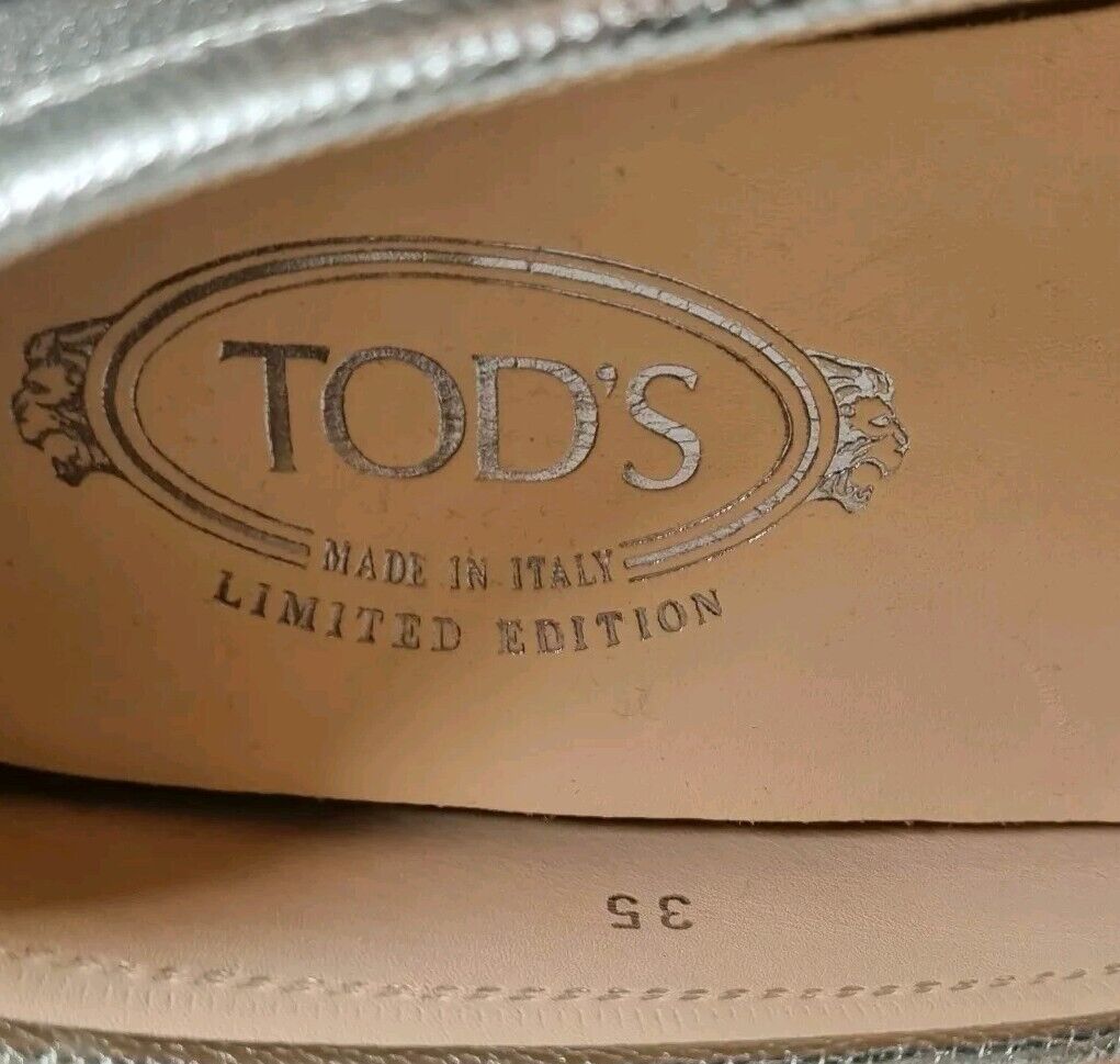 BNWT Tod's Gommini Mocassino Limited Edition Women's Silver Loafers Size 35