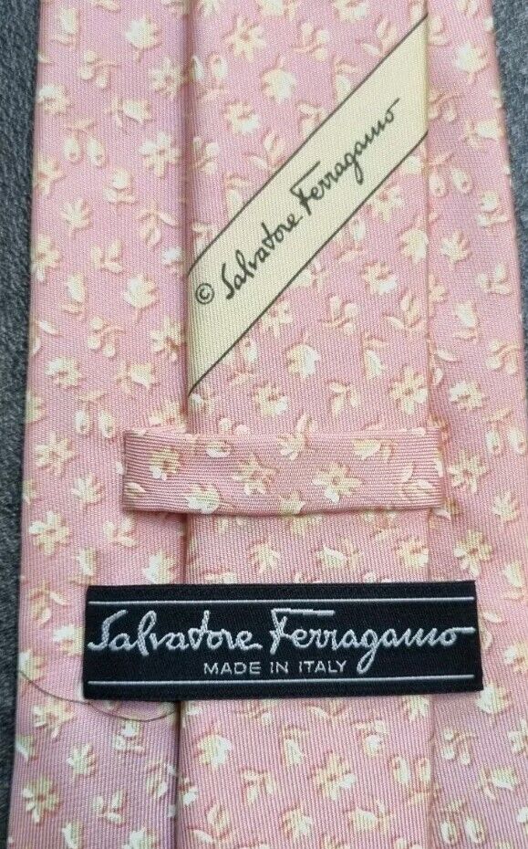 Salvatore Ferragamo Men's 100% Silk Pink Tie
