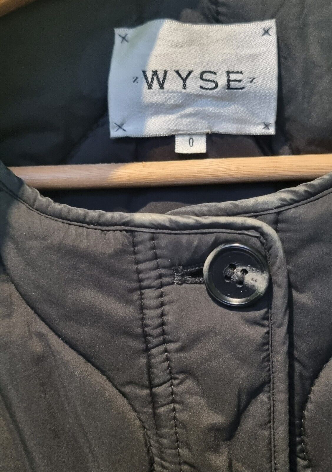 Wyse Women's Black Padded Jacket Size 0