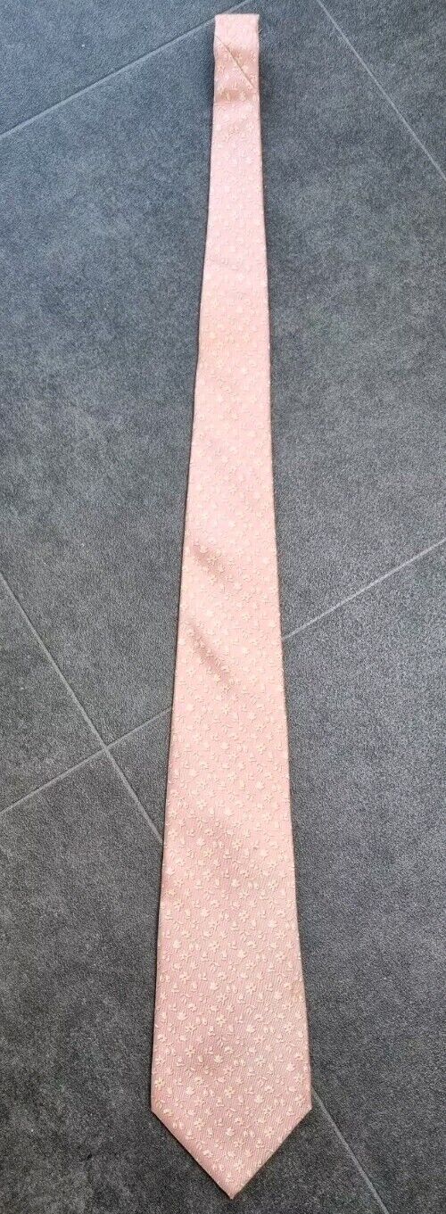 Salvatore Ferragamo Men's 100% Silk Pink Tie