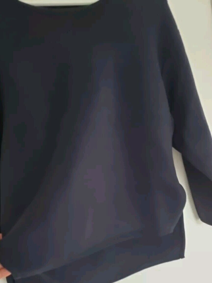 J Brand Women's Navy Blue Long Sleeved Heavier Weight Top With Stretc Size Small