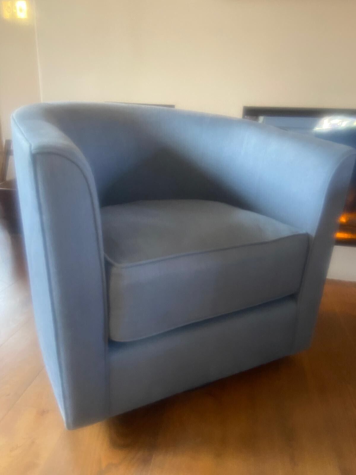 Blue Tub Swivel Chair
