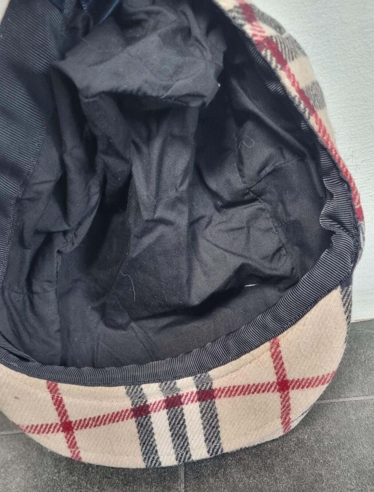 Burberry London Women's Check Flat Cap Size Small