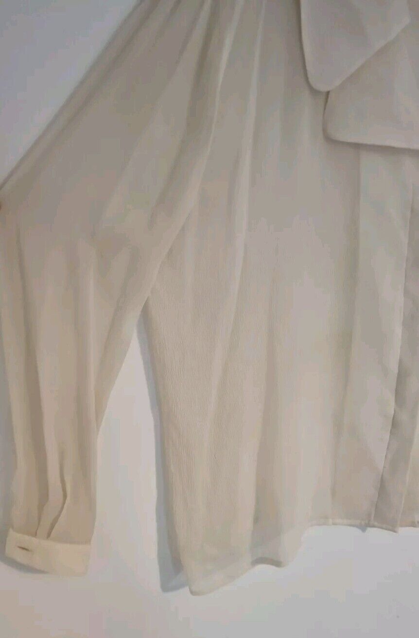 Georgio Armani Milan Women's Cream 100% Pure Silk Blouse Size Approx 14/16