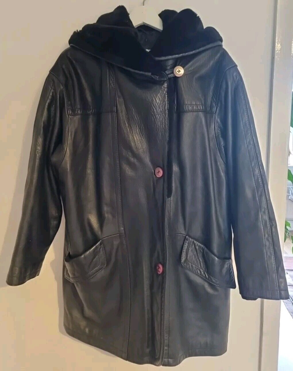 Forma Women's Black Genuine Leather, Fleece Lined Hood Coat Size Small