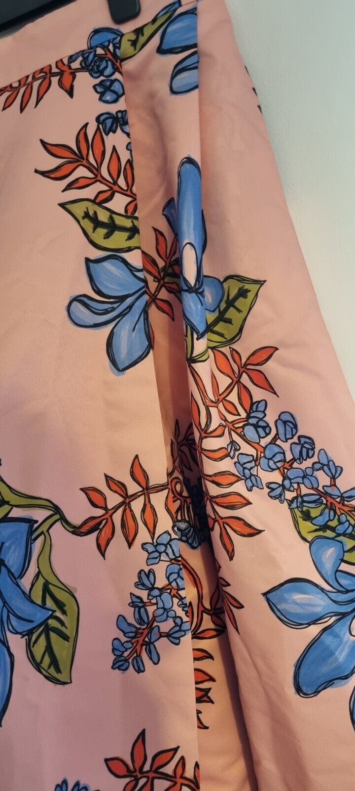 Pinko Made In Italy Pink Floral Satin Fully Lined, Wrap Over Skirt Size 8