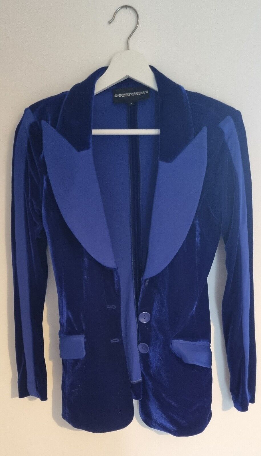 Emporio Armani Women's Royal Blue Velvet Blazer Jacket Size 4. Made In Italy