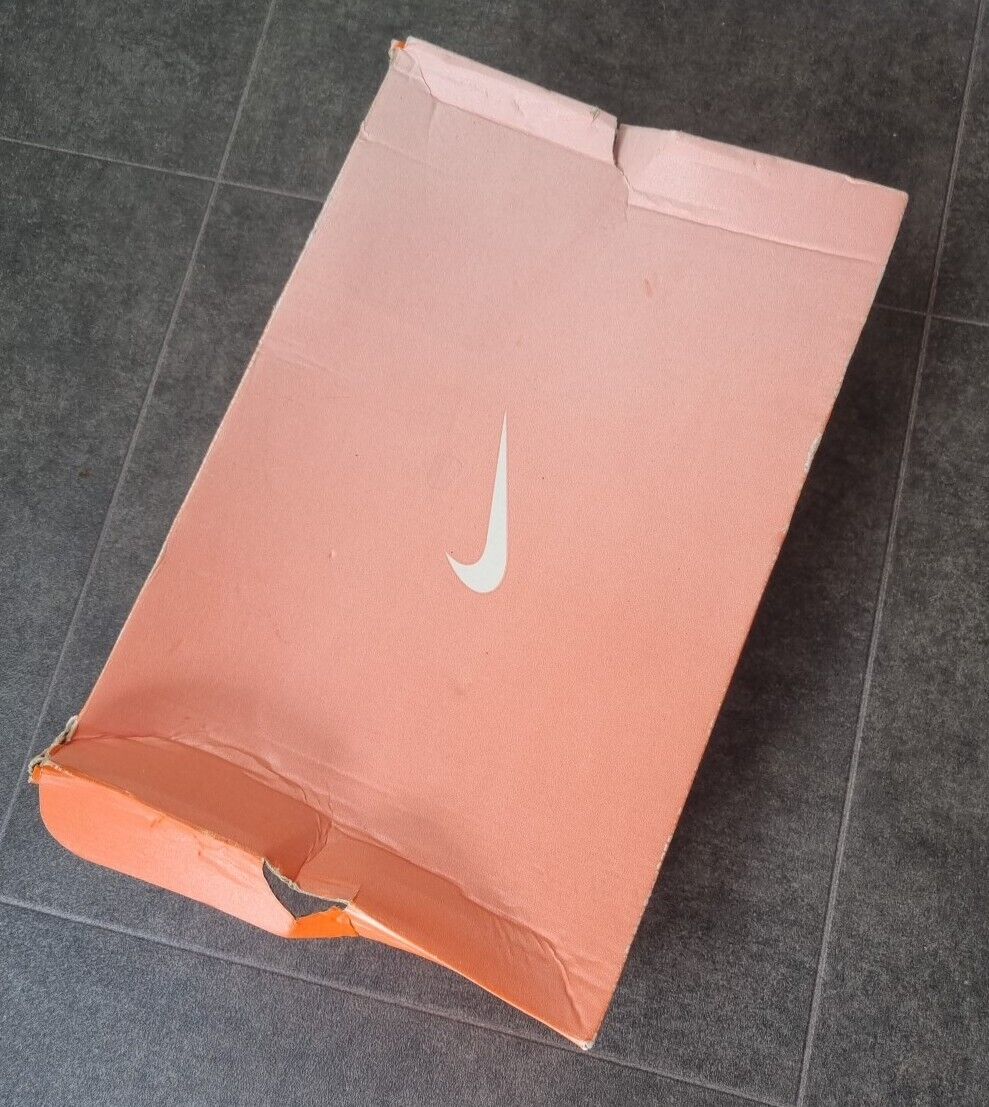 Brand New With Box Nike Mens Vapor Court White, Grey Tennis Trainers Size 12