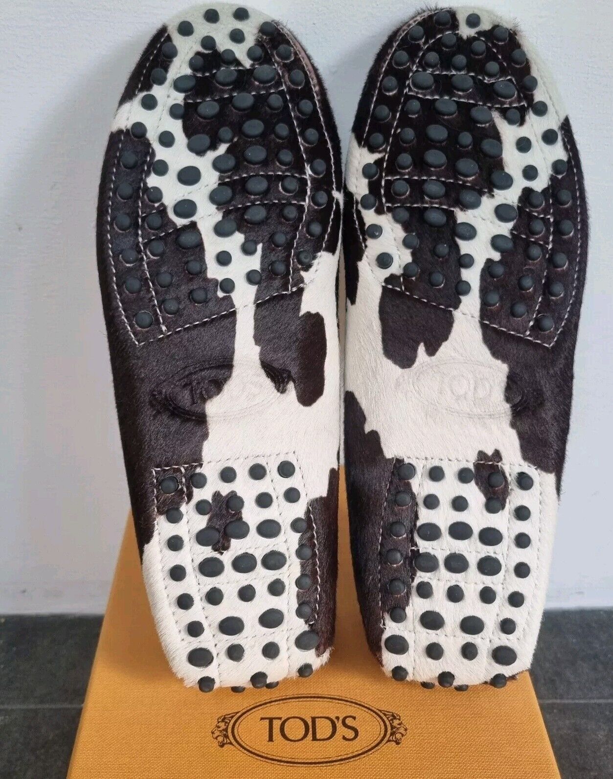 BNWT Tod's Cowhide Design Calfs Hide Gommini Doppia Womens Brown Loafers Size 36