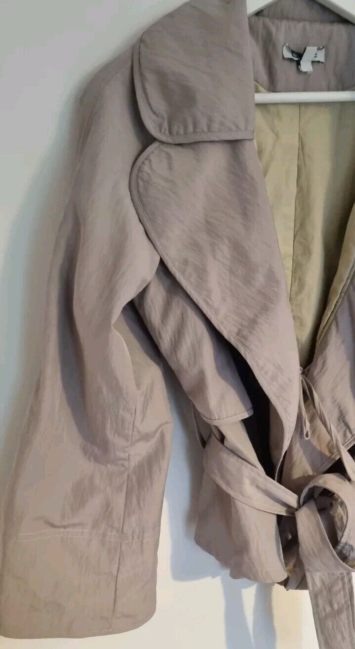 Designer Chloe Women's Natural Coloured Collared Jacket Size 36