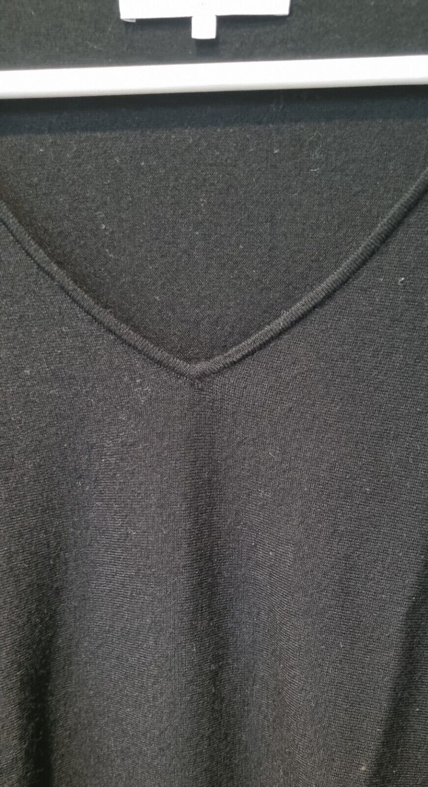 Gerard Darel Women's Black 100% Wool V Neck Pullover. Jumper Size 3