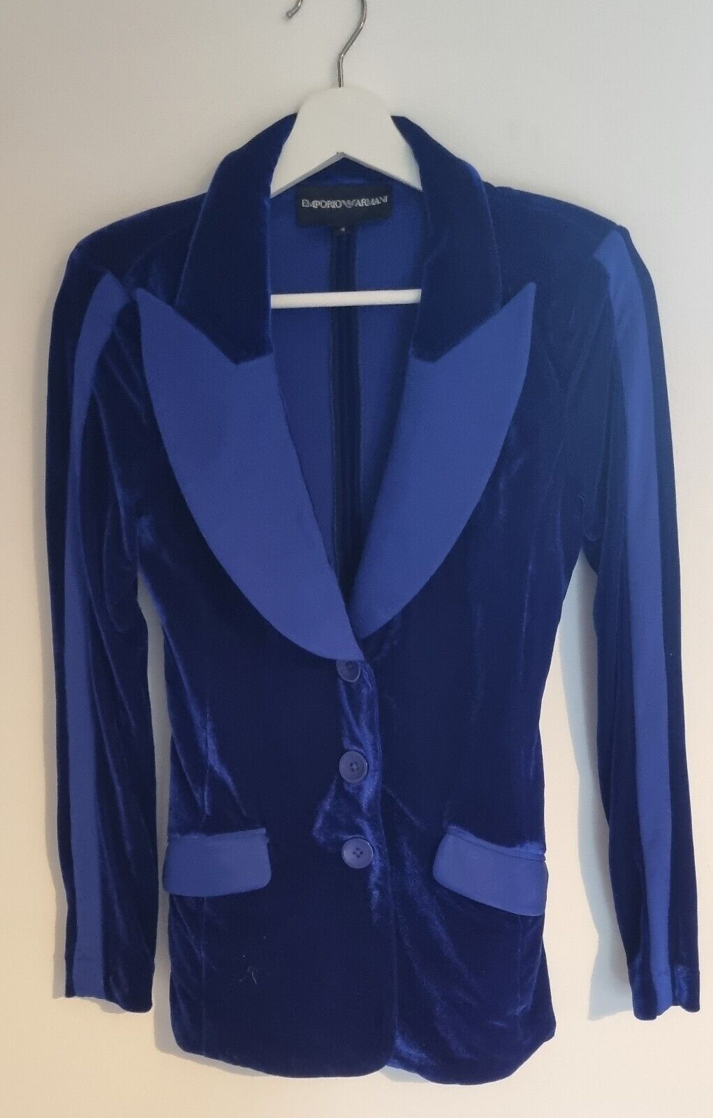 Emporio Armani Women's Royal Blue Velvet Blazer Jacket Size 4. Made In Italy
