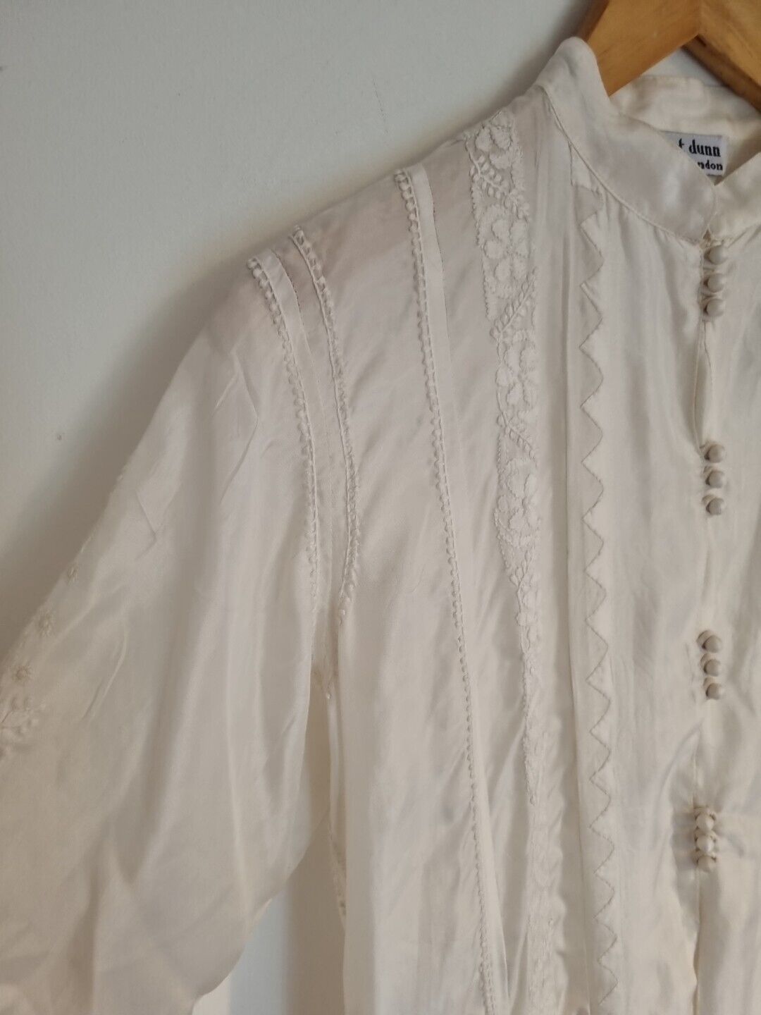 Juliette Dunn 100% Silk Women's White Embroidered And Buttoned Kaftan Size 3