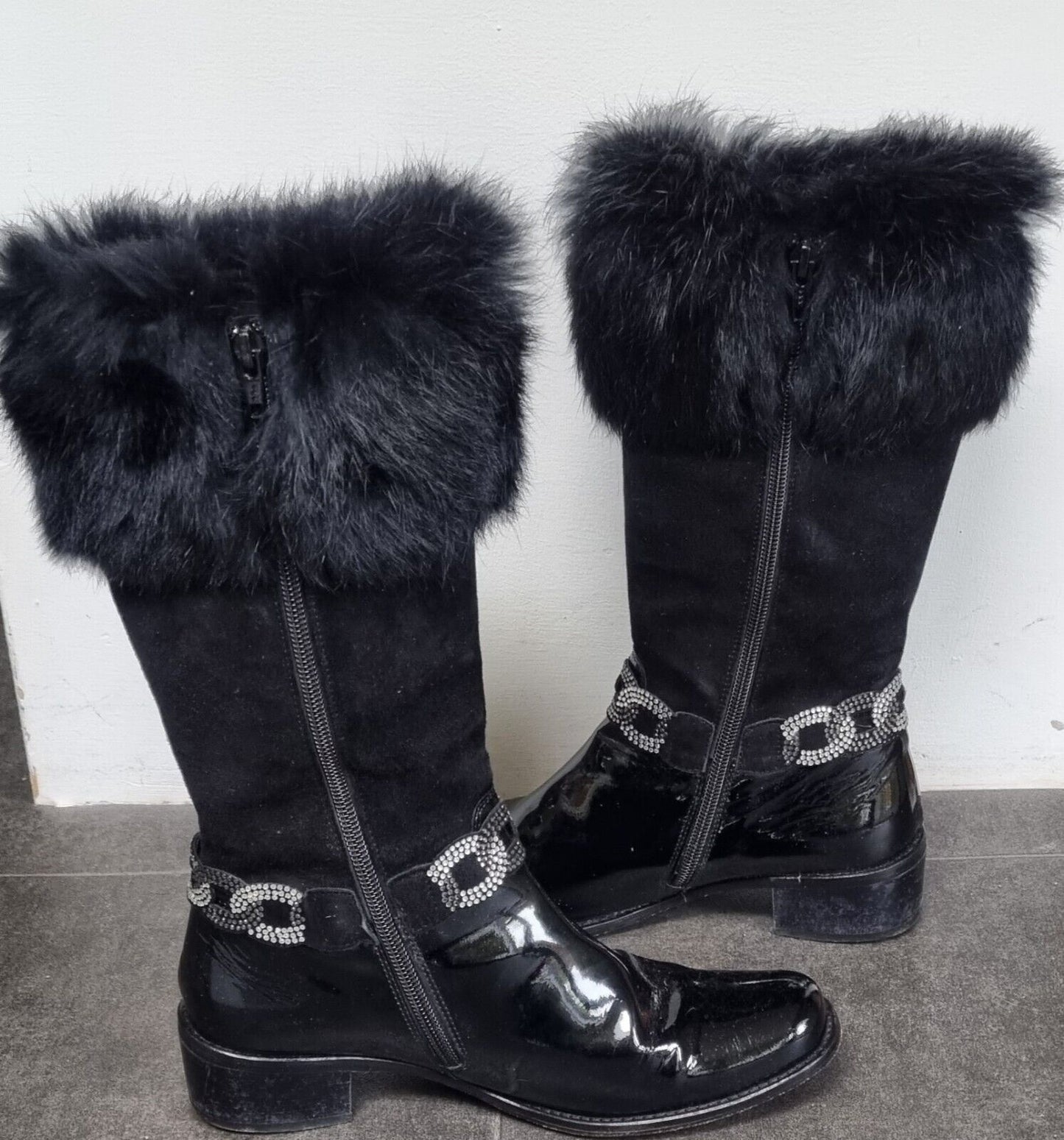 Vero Cuoio Girls Black Suede And Patent Leather With Fur Trim Boots Size 36