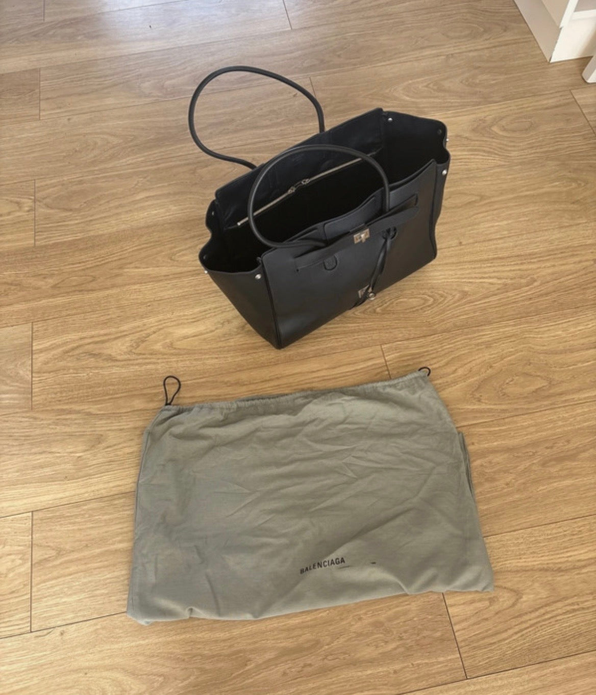Balenciaga Carry All Bel Air Tote Bag