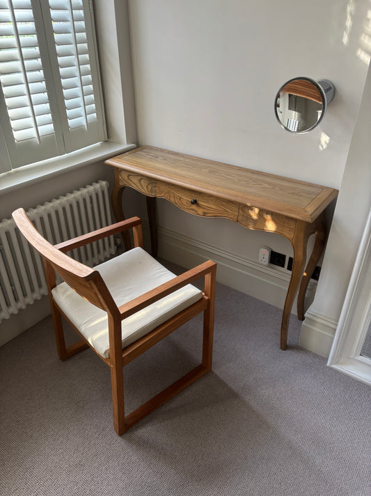 Swoon Dressing Table with Chair