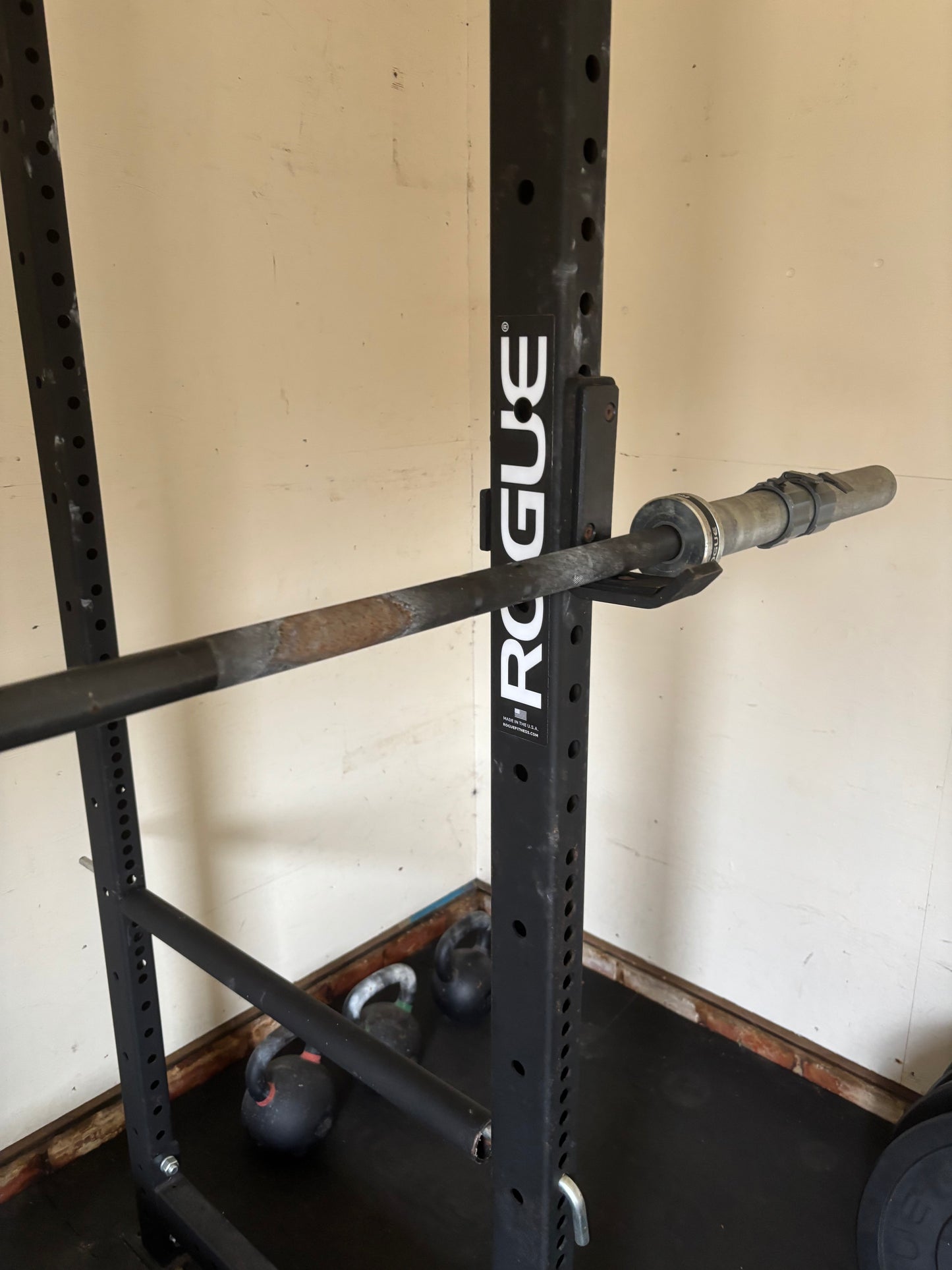 Rogue R-3 Power Rack and Weights