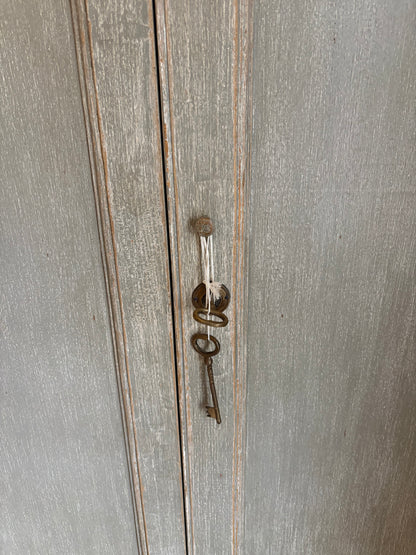 Chelsea Textiles Linen Cupboard