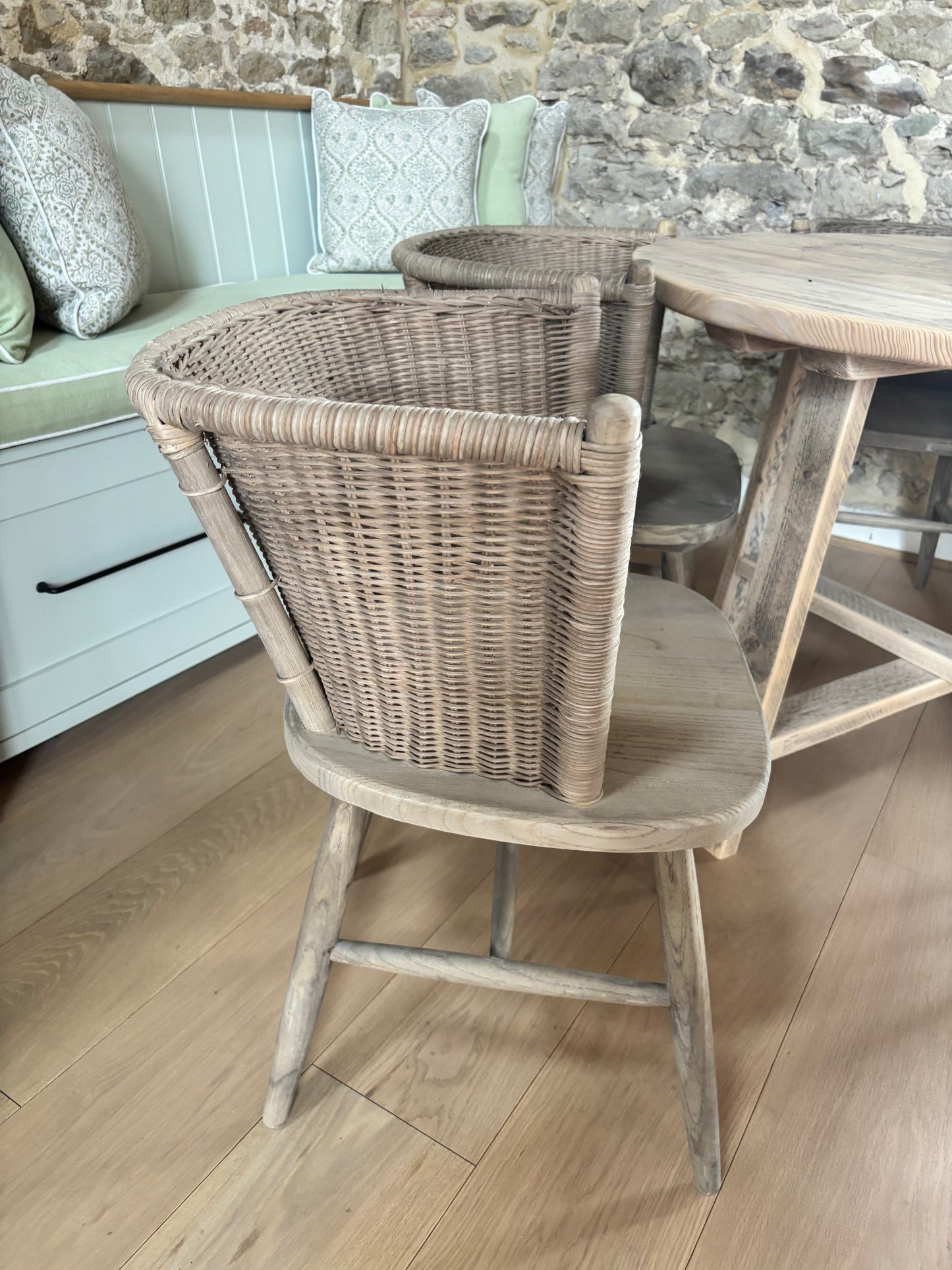 Ennis and Brown Circular Oak Dining Table and 5 Oka Tinto Dining Chairs