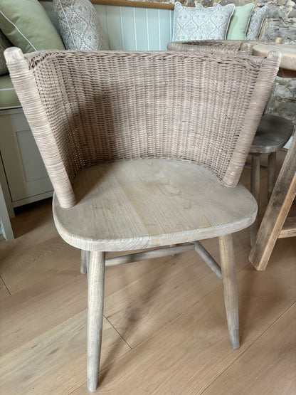 Ennis and Brown Circular Oak Dining Table and 5 Oka Tinto Dining Chairs