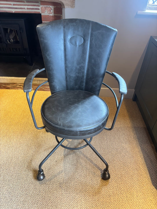 TaskersGrey Leather Chair