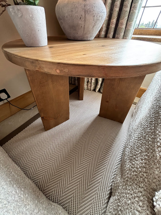 Rustic Made Decor Circular Oak Side Table