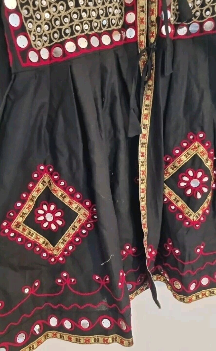 BNWT Juliette Dunn  Women's Black And Red Beaded, Embroidered Jacket One Size
