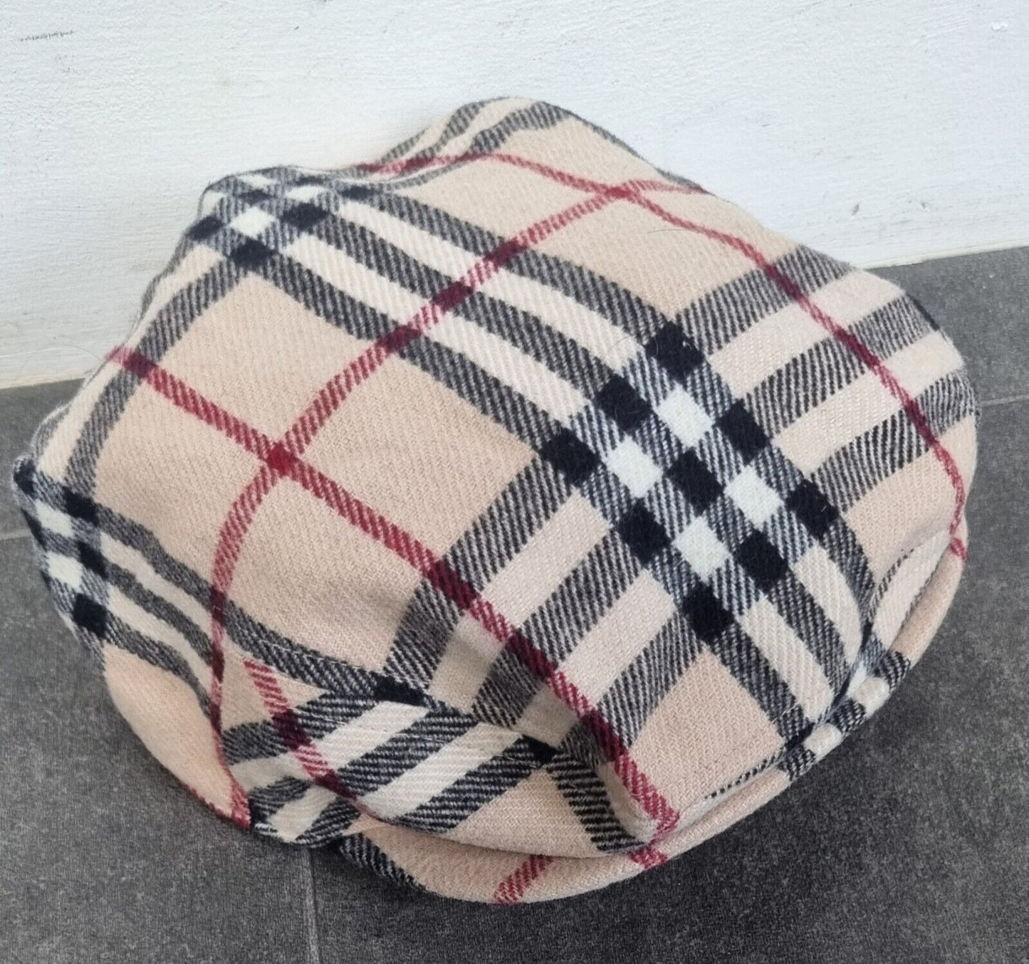 Burberry London Women's Check Flat Cap Size Small
