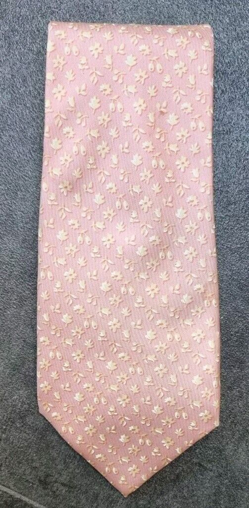Salvatore Ferragamo Men's 100% Silk Pink Tie