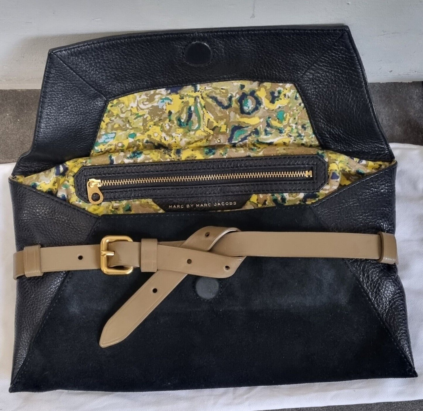 Marc Jacobs Women's Leather And Suede Black Clutch Handbag With Dust Bag