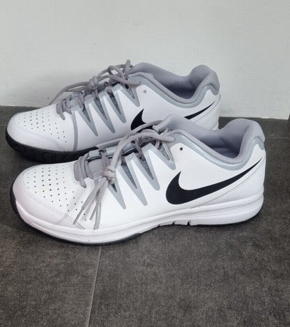 Brand New With Box Nike Mens Vapor Court  White, Grey Tennis Trainers Size 12