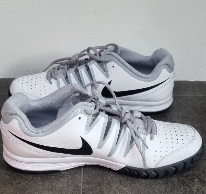 Brand New With Box Nike Mens Vapor Court  White, Grey Tennis Trainers Size 12