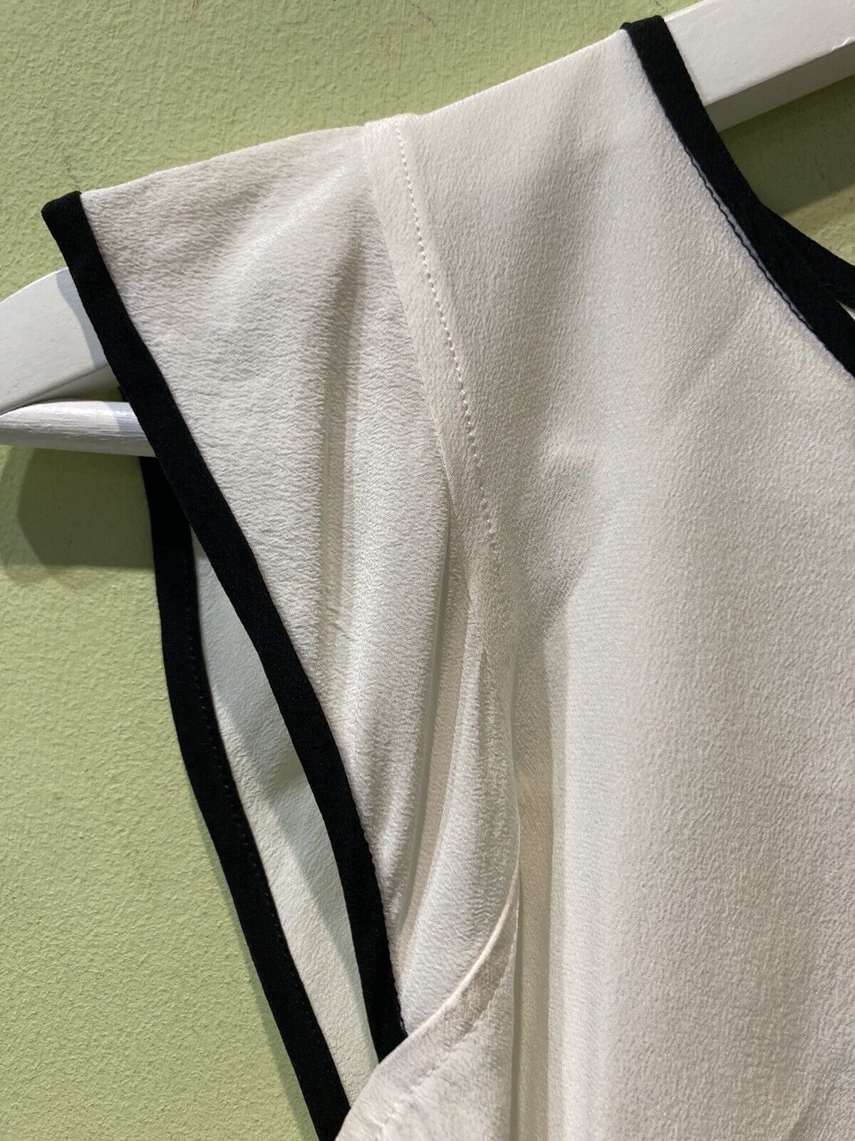 Sandro Paris Women's White 100% Silk Sleeveless Top Size 1 With Black Edging