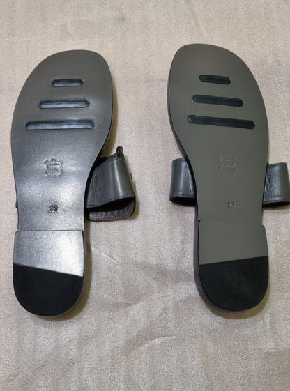 Reduced: New Zeus + Ione Designer Sandals Size 36